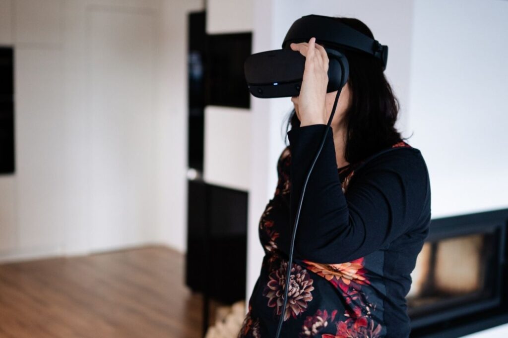 procházení interiéru ve virtuální realitě